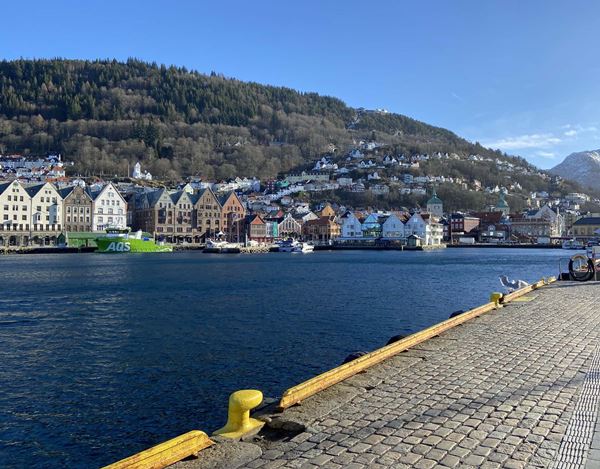 Hafenbecken Vågan mit Bryggen